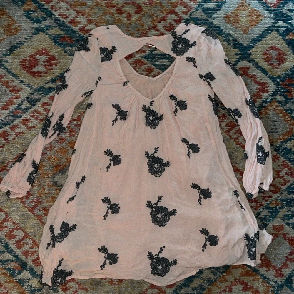Free People Light Pink Emma Floral Embroidered Austin Boho Swing Dress small